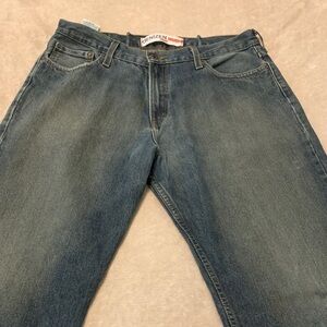 Levi's Men's Relaxed Fit Jeans in Classic Blue